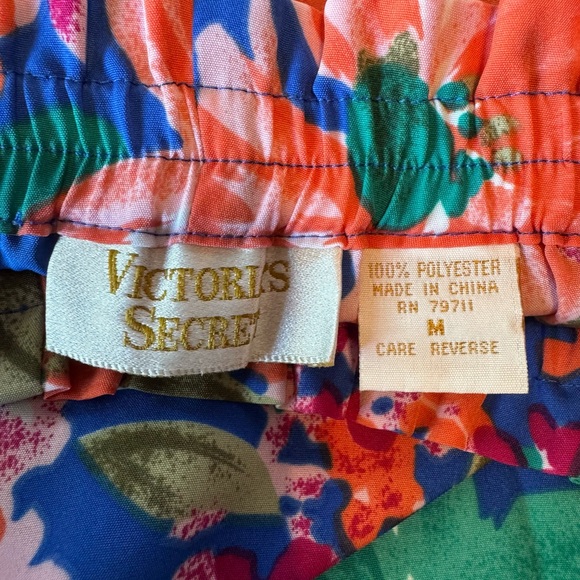 Victorias Secret Vintage gold label 1990's Hawaiian Floral pjs. - Picture 3 of 10